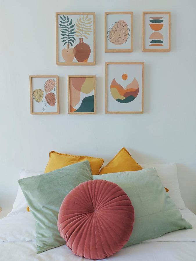 Nice And Cozy Studio At The Beachfront Benalmádena Kültér fotó