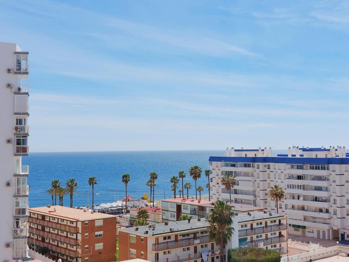Nice And Cozy Studio At The Beachfront Benalmádena Kültér fotó