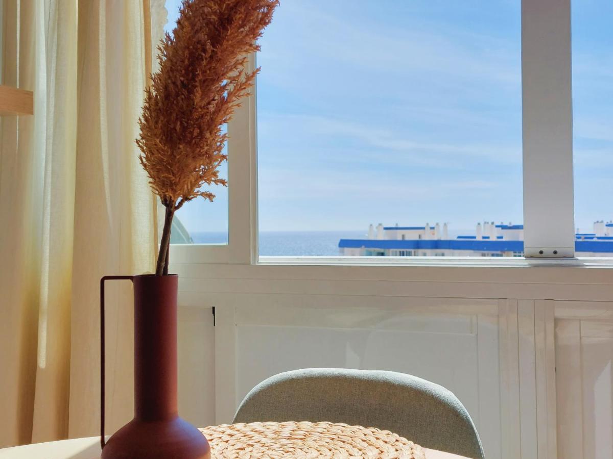 Nice And Cozy Studio At The Beachfront Benalmádena Kültér fotó
