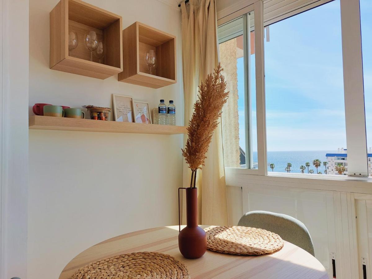 Nice And Cozy Studio At The Beachfront Benalmádena Kültér fotó